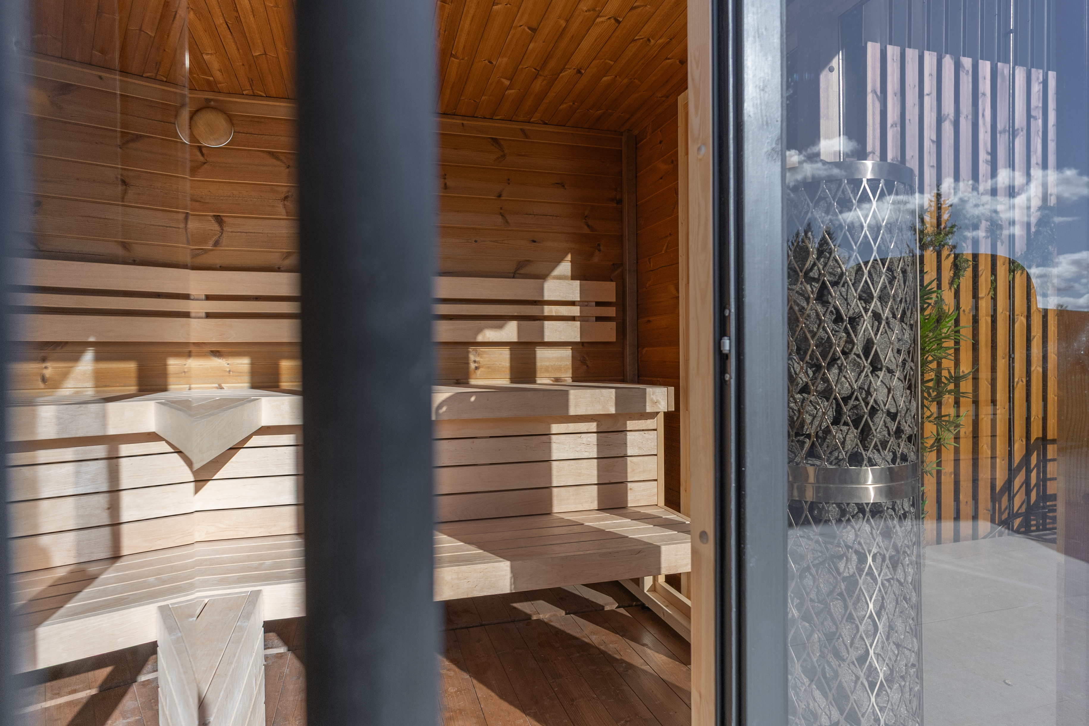 Leil Patio S, 4-5 Person Outdoor Sauna