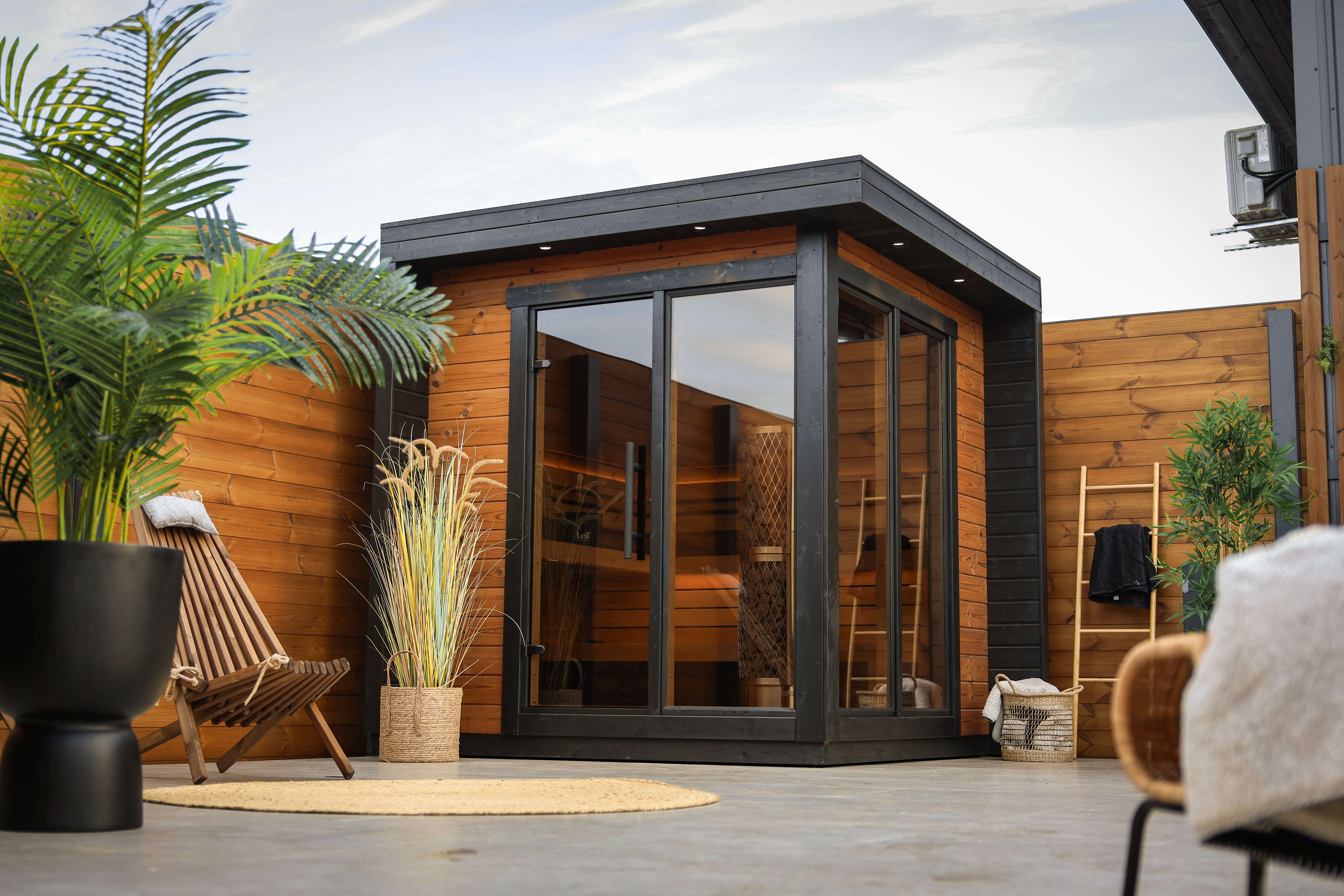Leil Patio S, 4-5 Person Outdoor Sauna