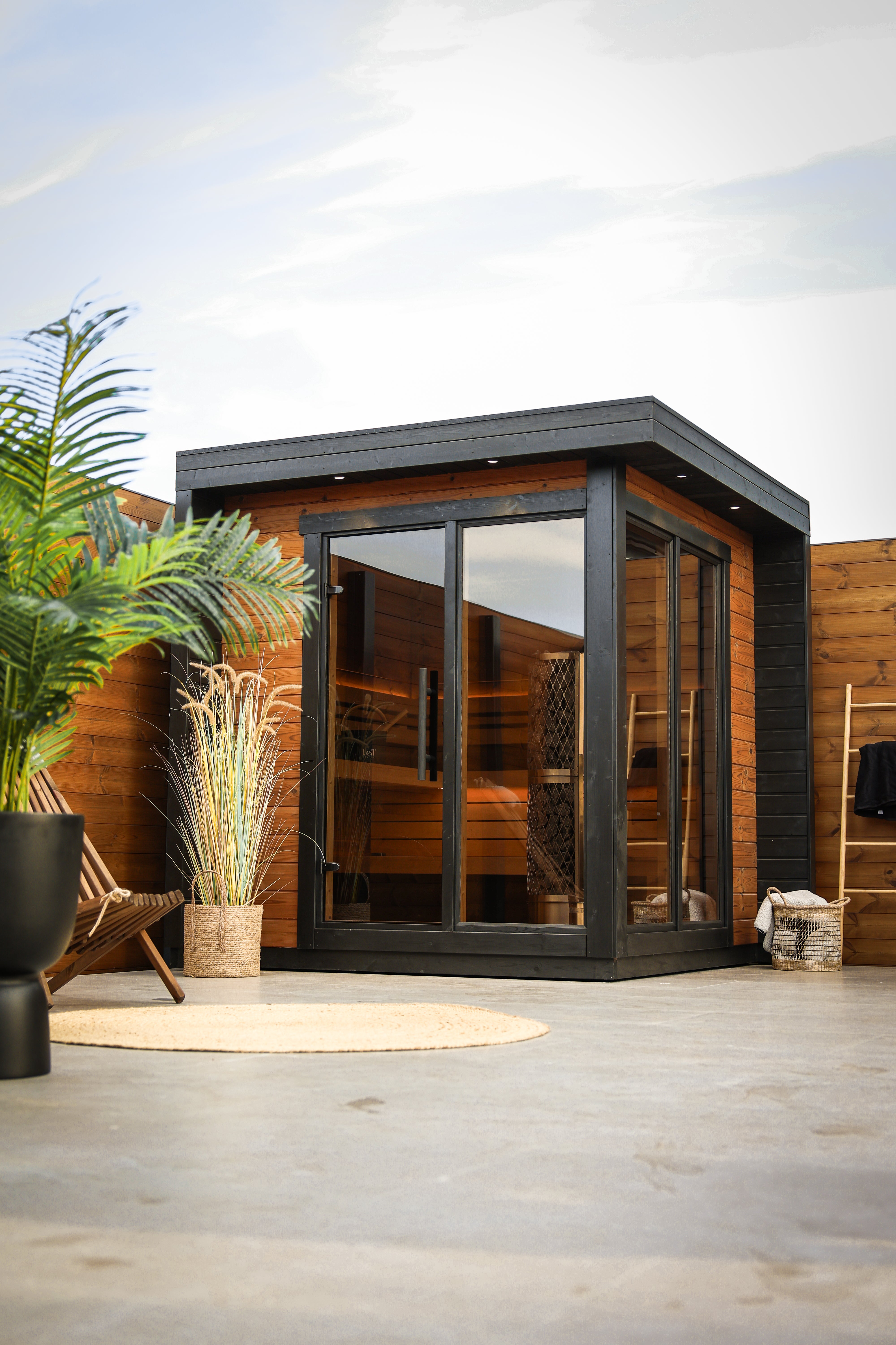 Leil Patio S, 4-5 Person Outdoor Sauna