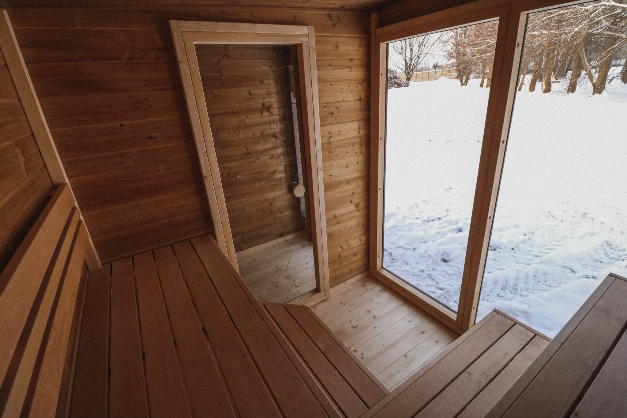 Leil Patio M, 5-Person Outdoor Traditional Finnish Sauna with Front Room - NW Immersion