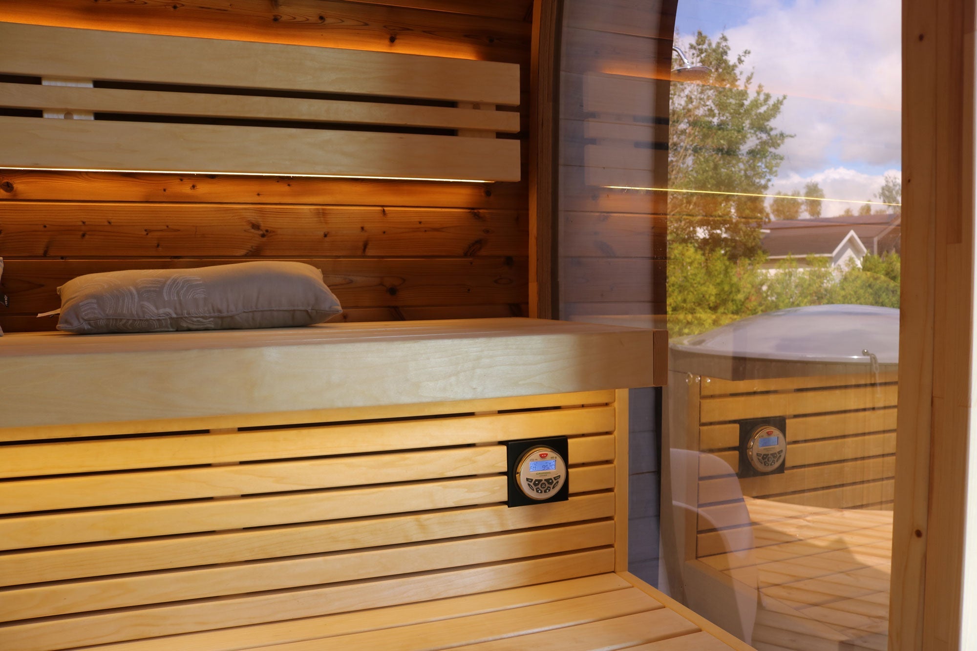 Leil Saunas Round Cube Single, 6 - 8 Person Outdoor Sauna - NW Immersion