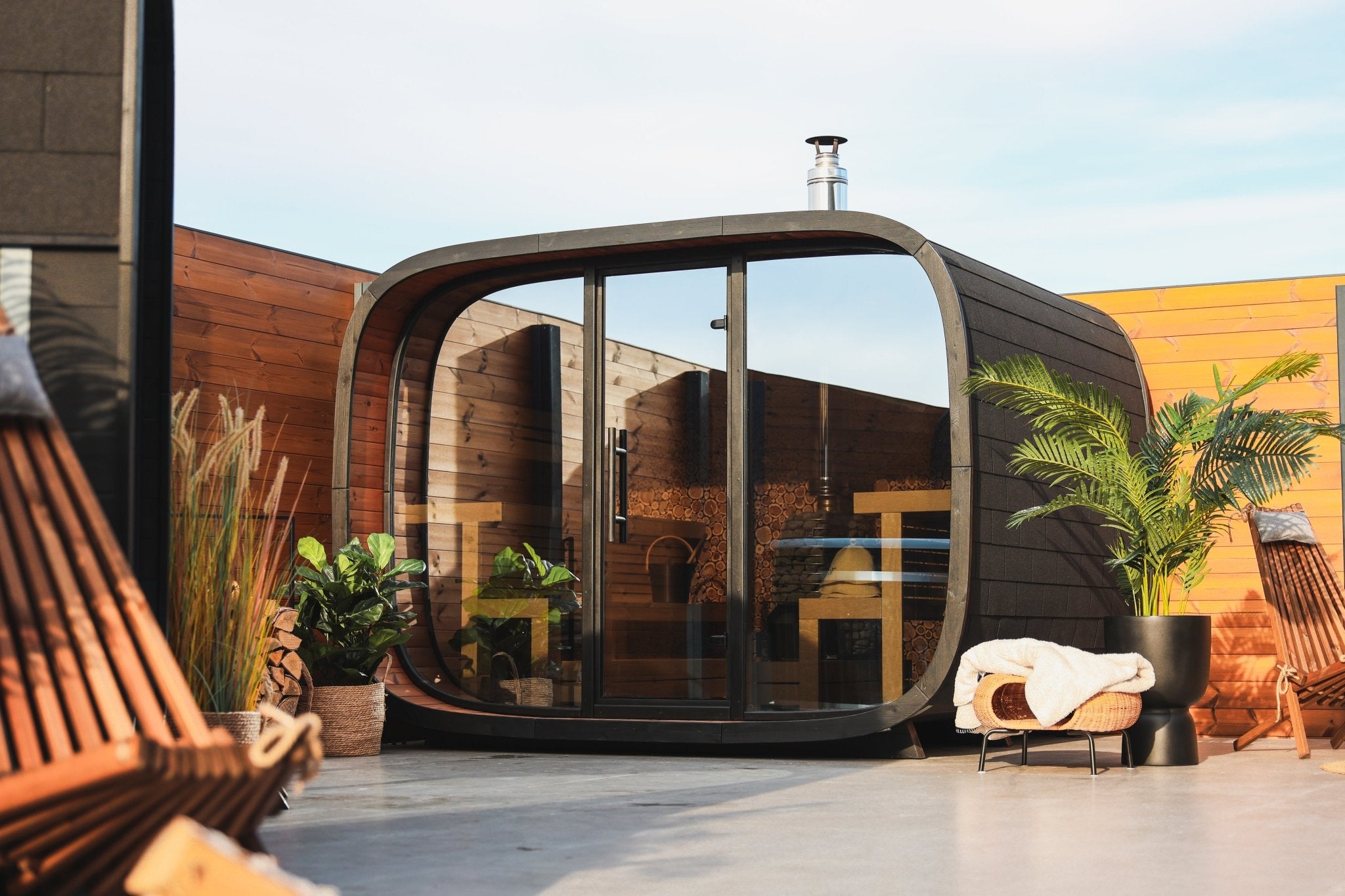 Leil Saunas Round Cube Single, 6 - 8 Person Outdoor Sauna - NW Immersion