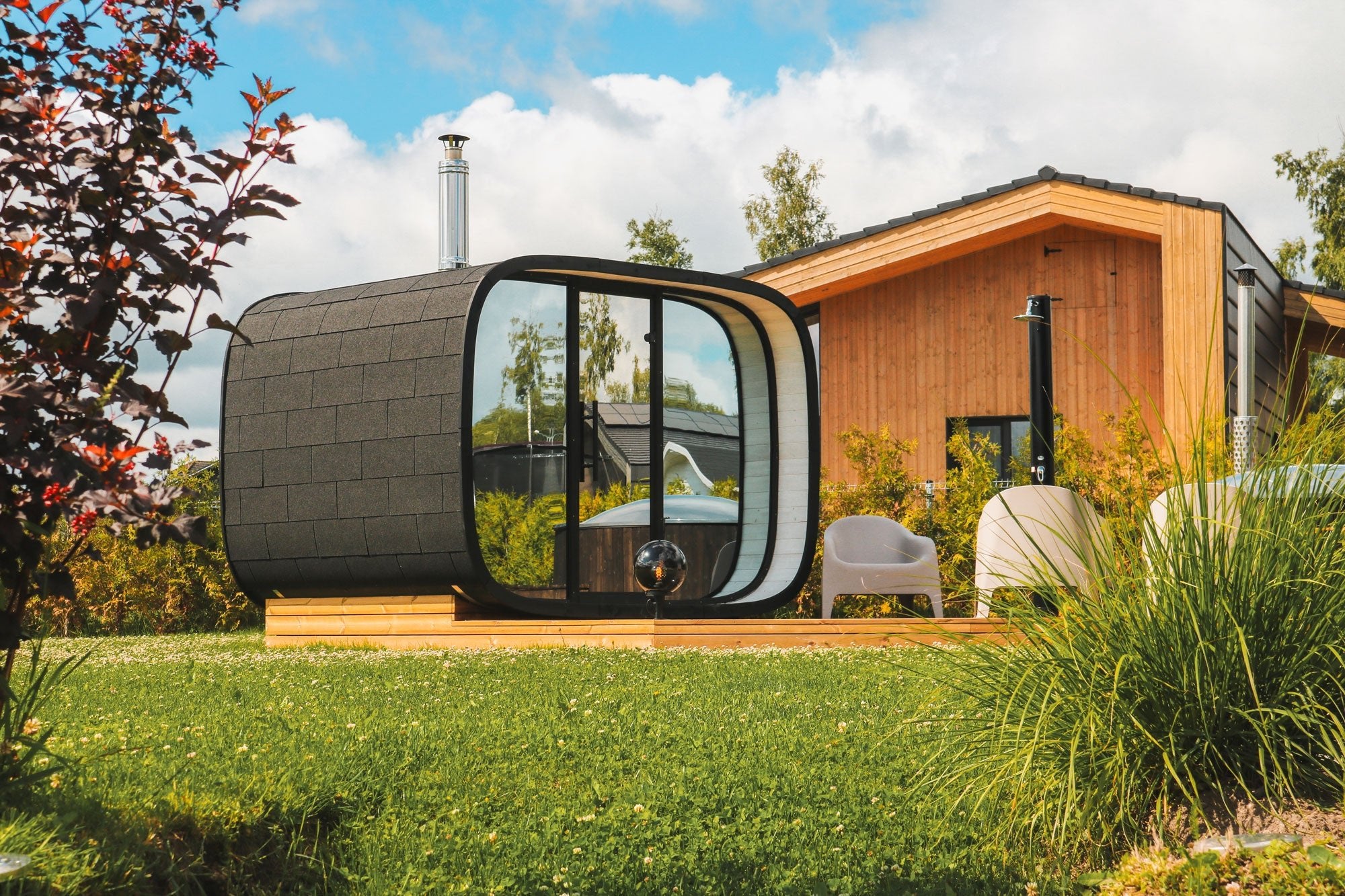 Leil Saunas Round Cube Single, 6 - 8 Person Outdoor Sauna - NW Immersion