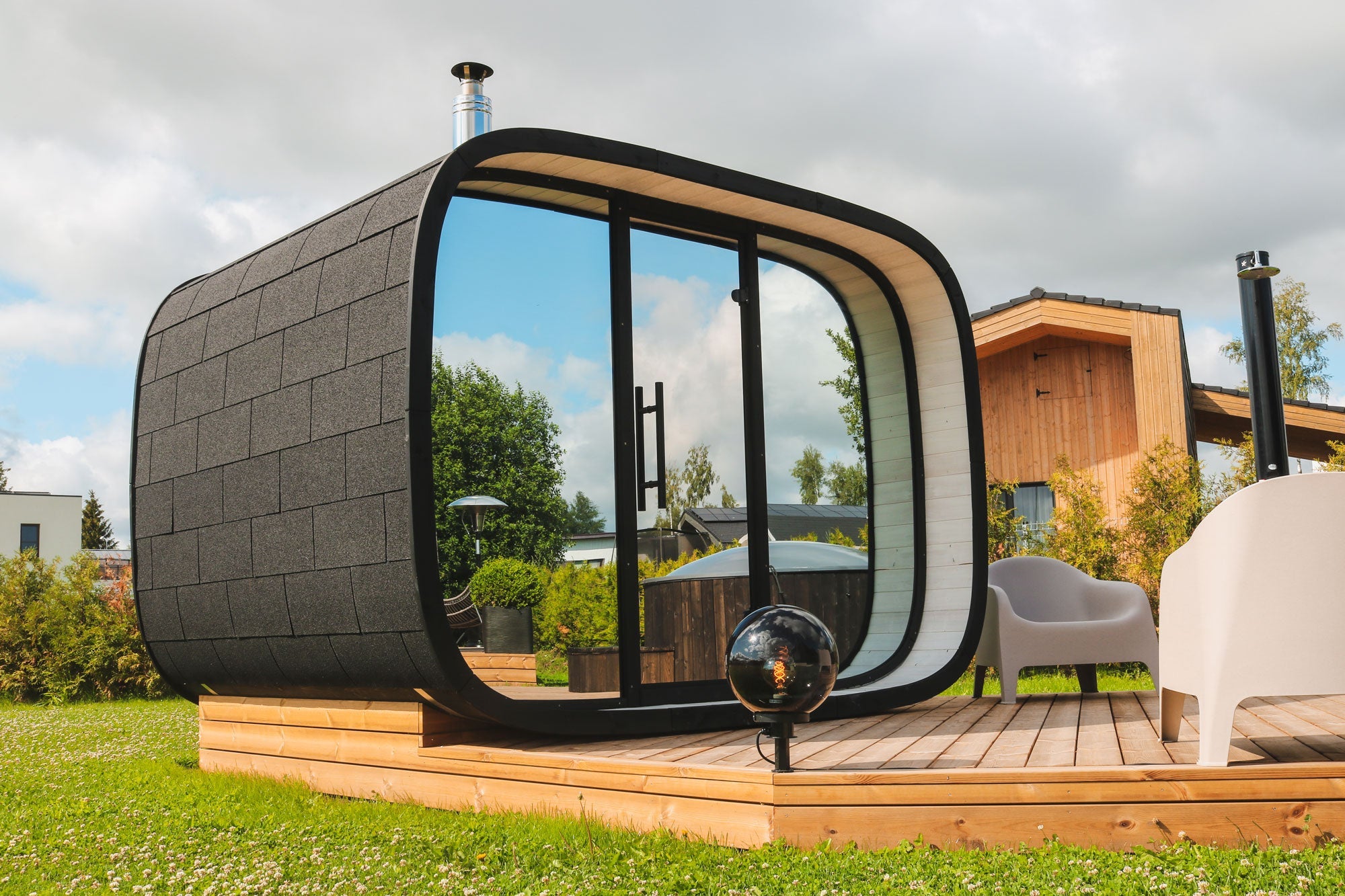 Leil Saunas Round Cube Single, 6 - 8 Person Outdoor Sauna - NW Immersion