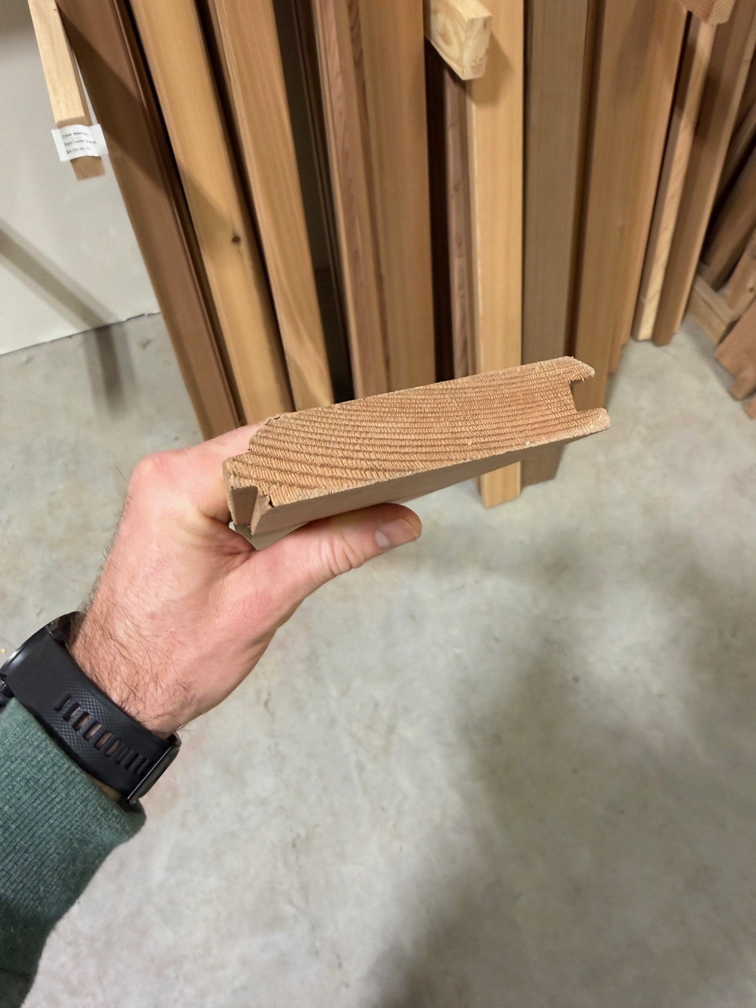 Western Red Cedar Kiln Dried Clear MG Tongue and Groove — wood grain close-up (3)